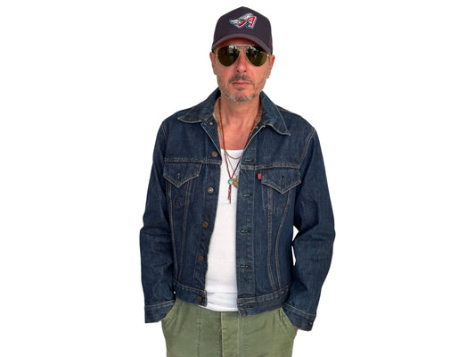 Size 42US / 42EU.  Vintage Early 70s 2 pocket Levi’s Denim Jacket 70505 – Single Stitch, Made in USA