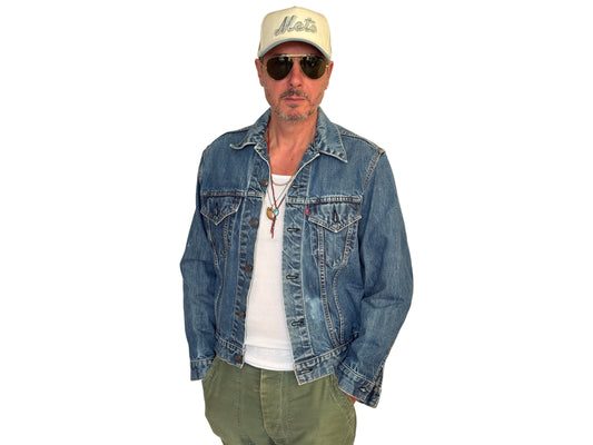 Size 42US / 52EU. Vintage Early 70s 2 pocket Levi’s Denim Jacket 70505 – Single Stitch, Made in USA