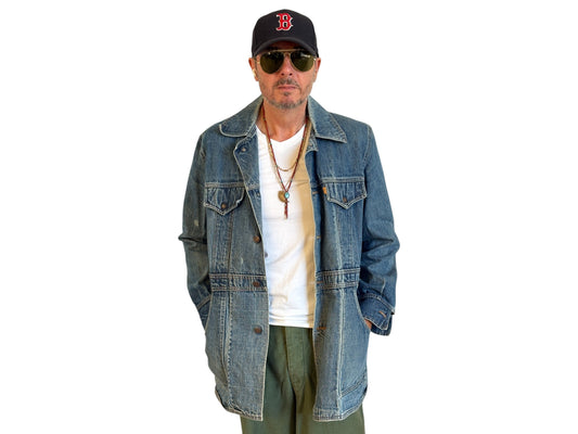 Size Large  . Vintage 70s  long Levis jacket  Made in USA.