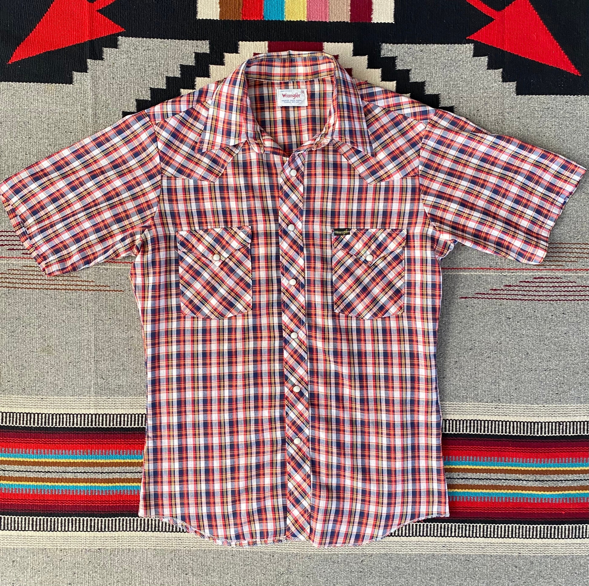 Vintage Wrangler 70s plaid western shirt made in the USA, size medium - Classic Western style with retro charm and authentic craftsmanship.