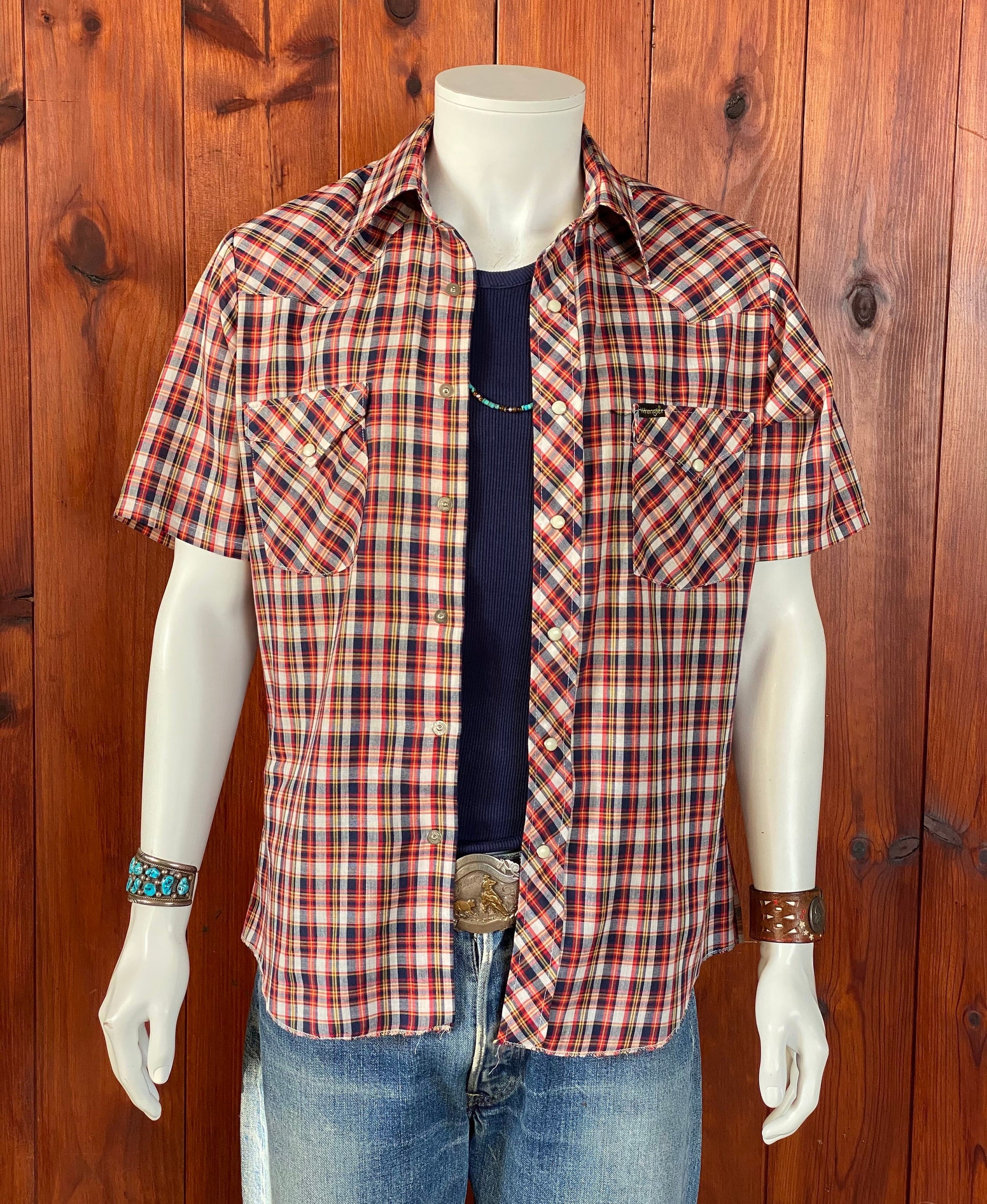 Vintage Wrangler 70s plaid western shirt made in the USA, size medium - Classic Western style with retro charm and authentic craftsmanship.