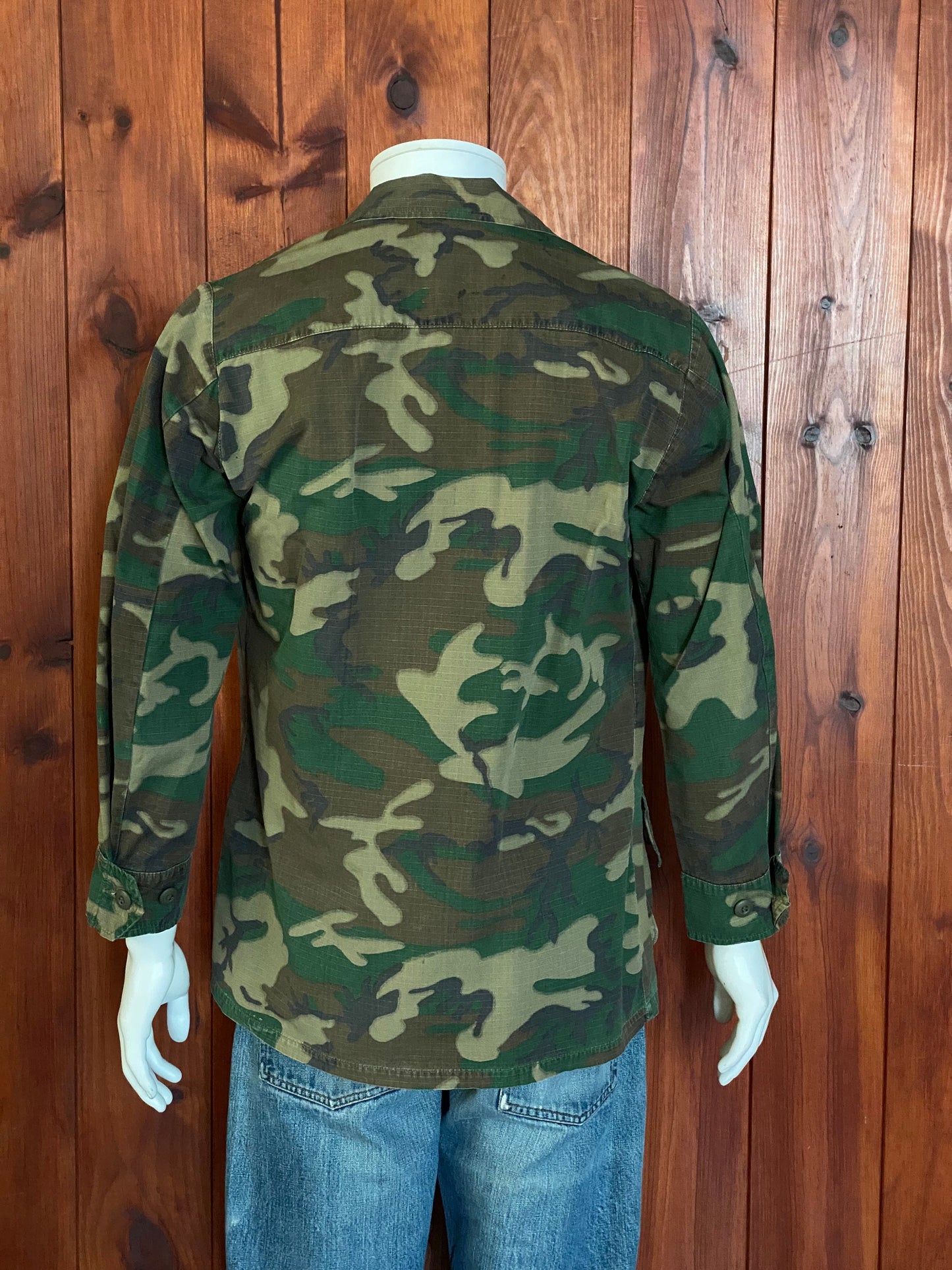 Small Reg. Original 1970 US Army USMC Vietnam Jungle jacket