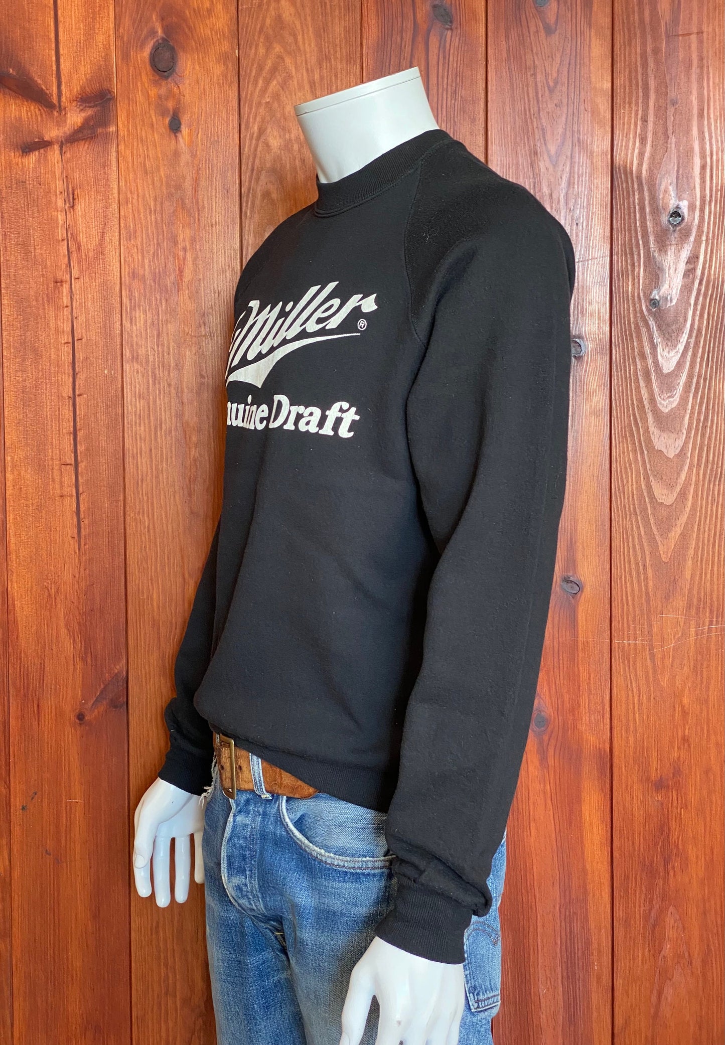 Raglan sleeve 80s Miller Genuine Draft vintage sweatshirt, size M - Classic style and comfortable wear for retro enthusiasts.