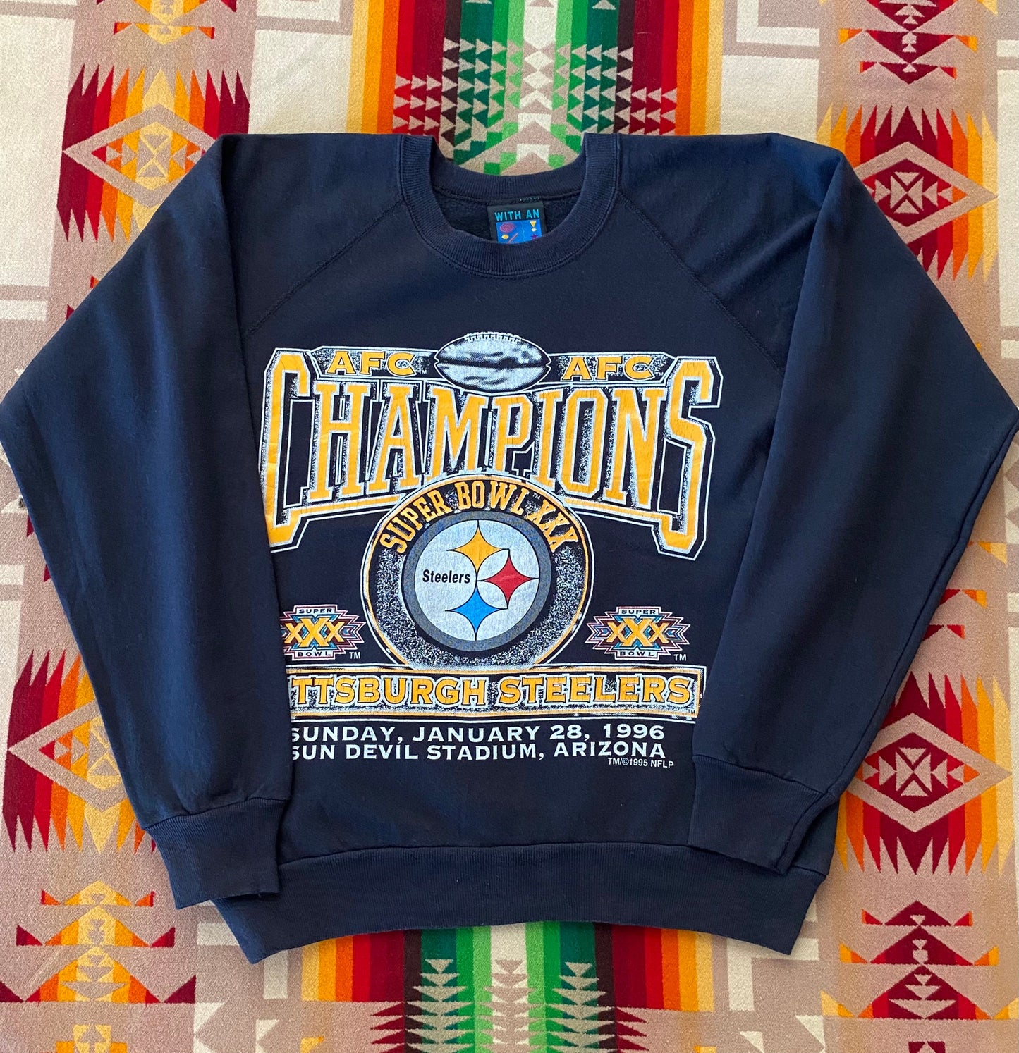 Size L. Made InUSA 1996 Champion Superbowl XXX Pittsburgh Steelers sweatshirt