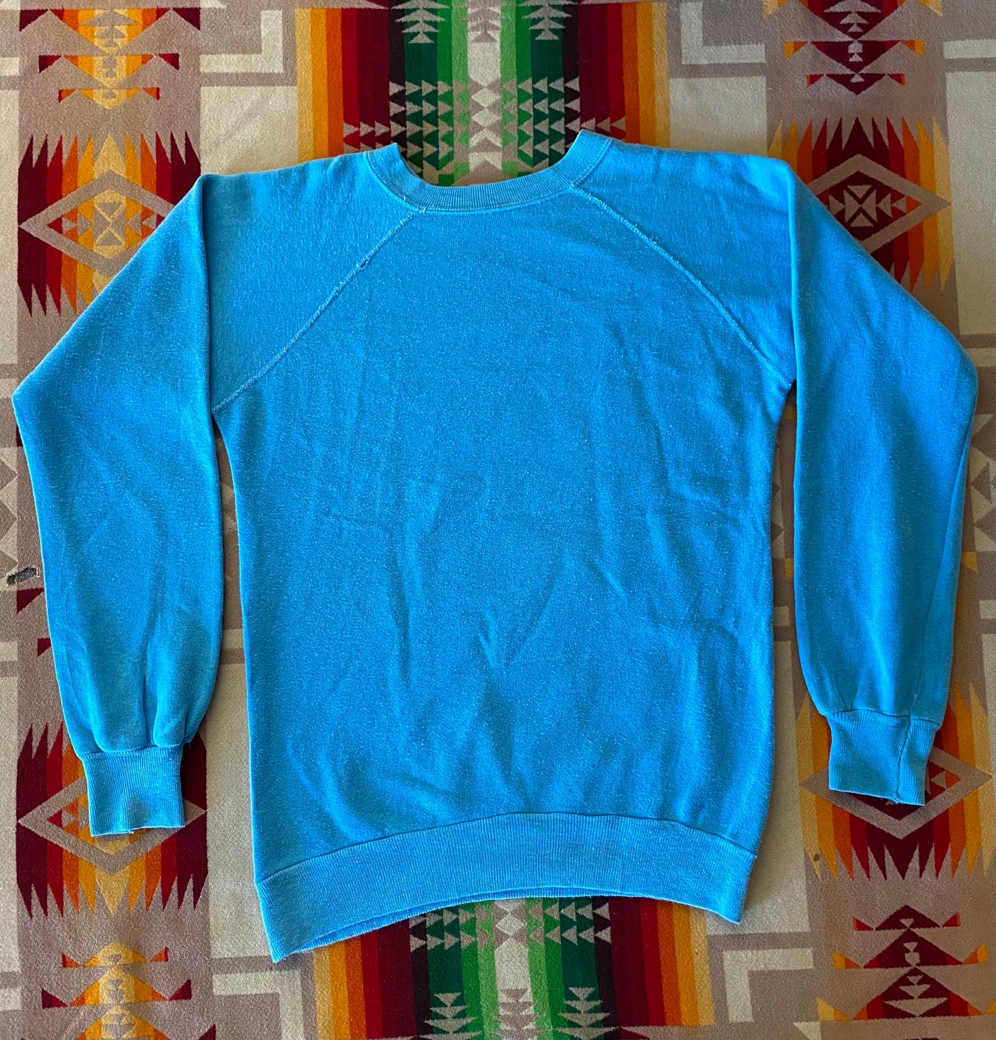 Size Small. Vintage 70s sweatshirt 1970
