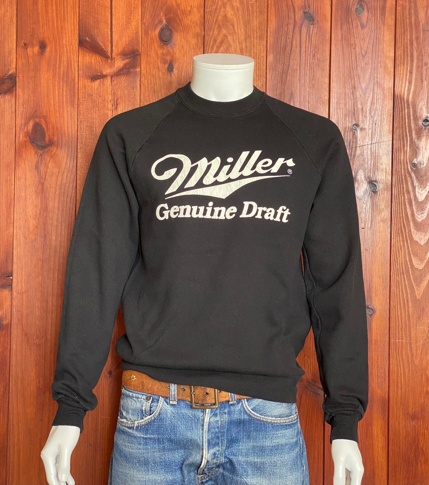 Raglan sleeve 80s Miller Genuine Draft vintage sweatshirt, size M - Classic style and comfortable wear for retro enthusiasts.