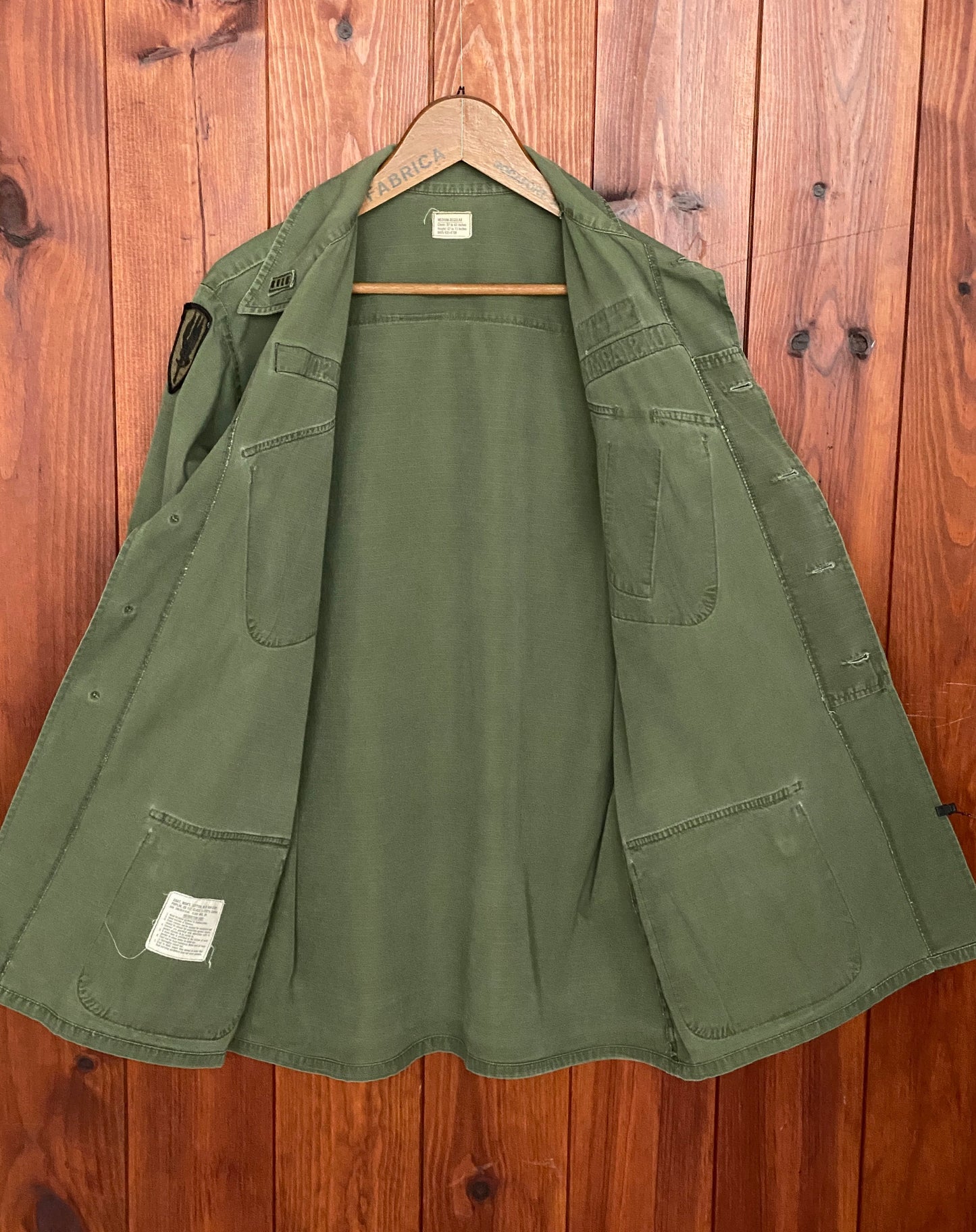 Medium Regular Authentic 1969 US Military Vintage Vietnam Jungle Jacket | Retro Apparel