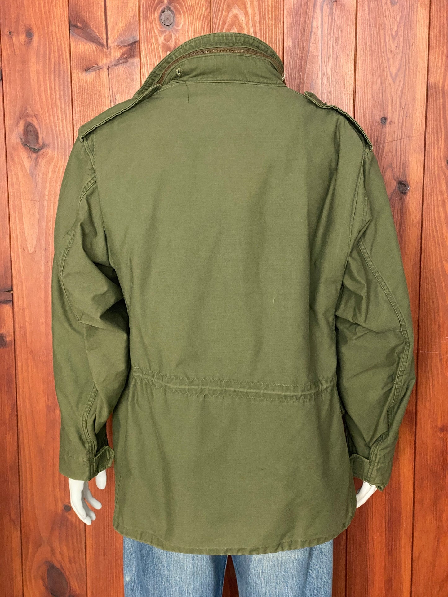 Large Reg. Authentic US Army 1970 Vietnam era Vintage M-65 field jacket By Alpha Industries