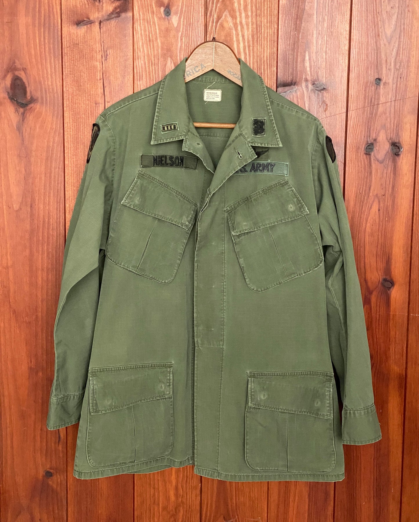 Medium Regular Authentic 1969 US Military Vintage Vietnam Jungle Jacket | Retro Apparel