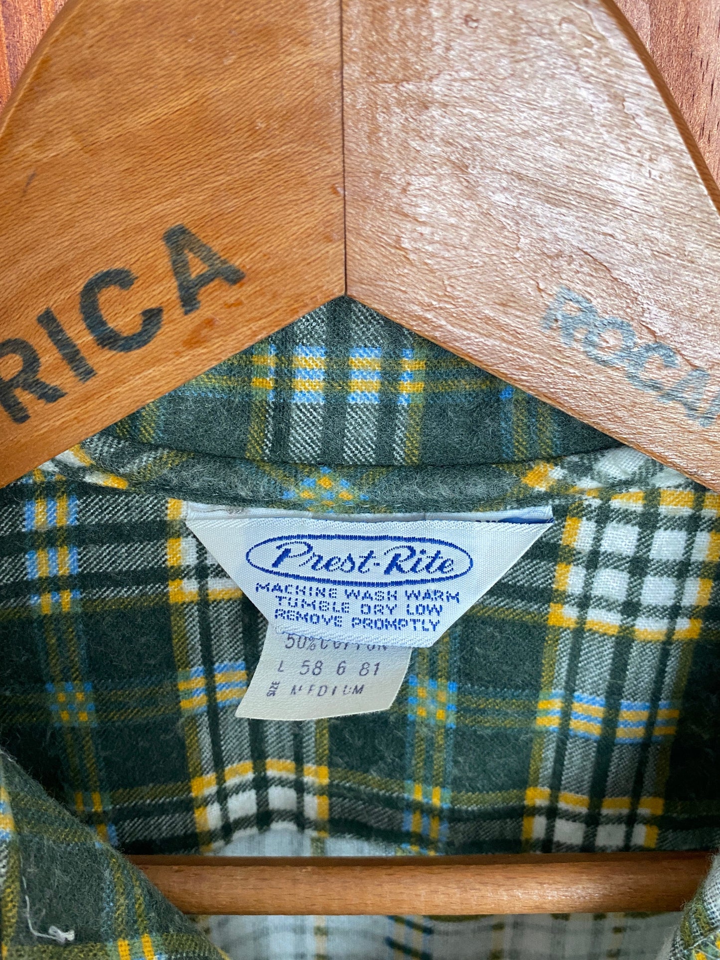 Size M. Vintage 80s flannel plaid Shirt