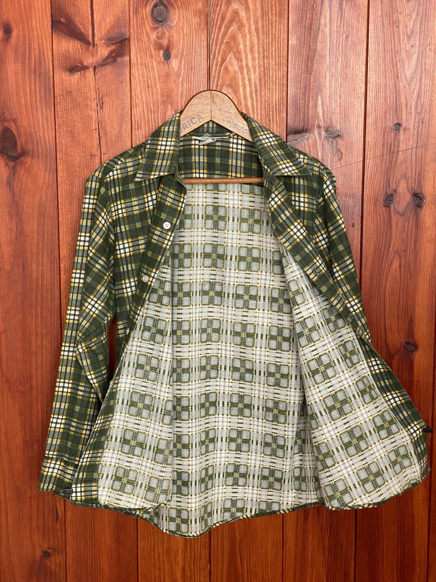 Size M. Vintage 80s flannel plaid Shirt