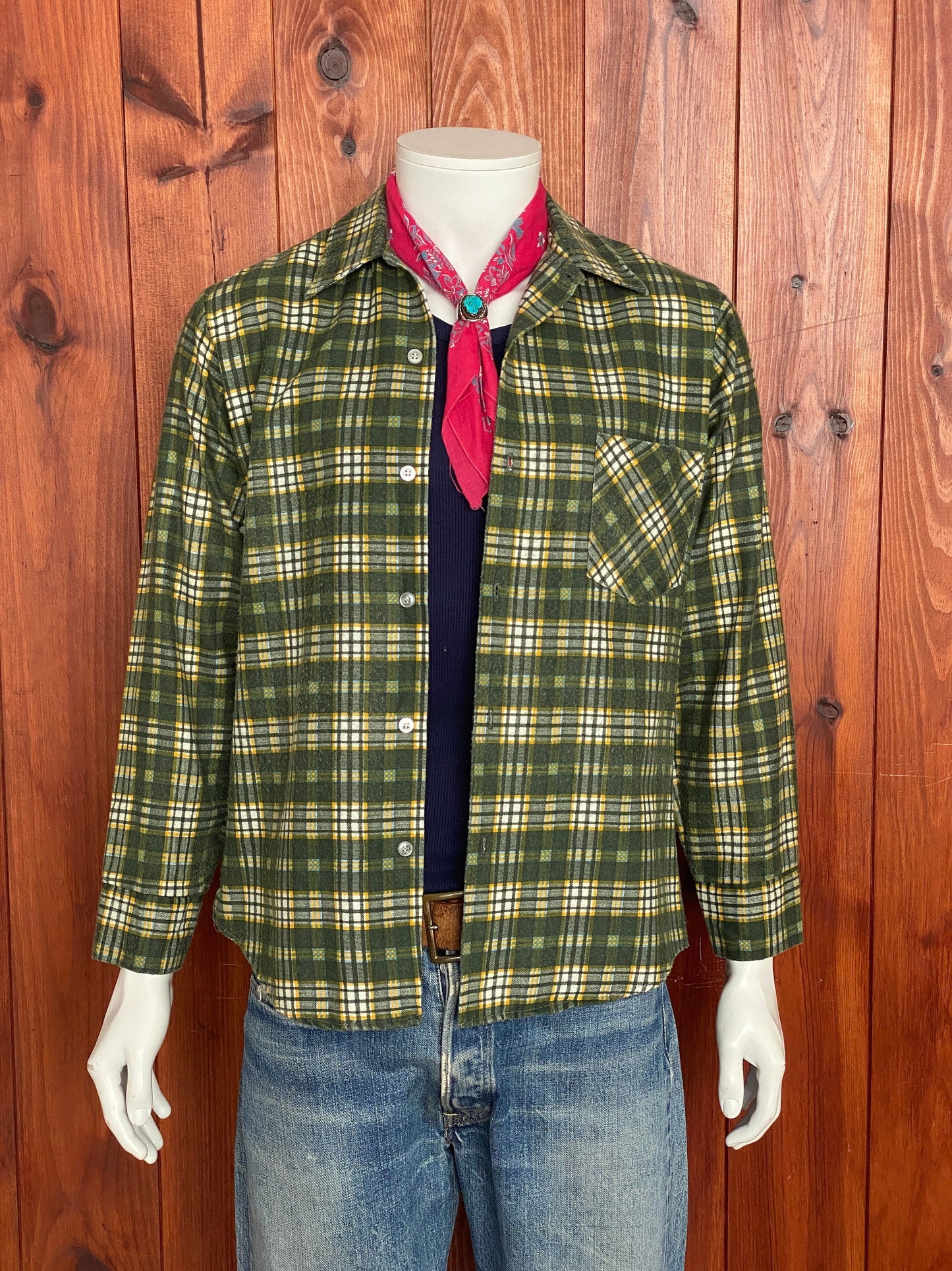 Size M. Vintage 80s flannel plaid Shirt