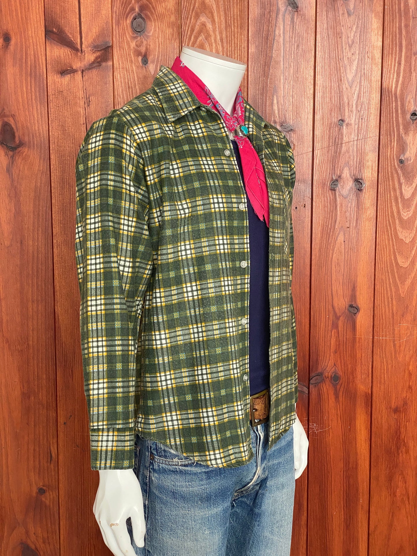 Size M. Vintage 80s flannel plaid Shirt