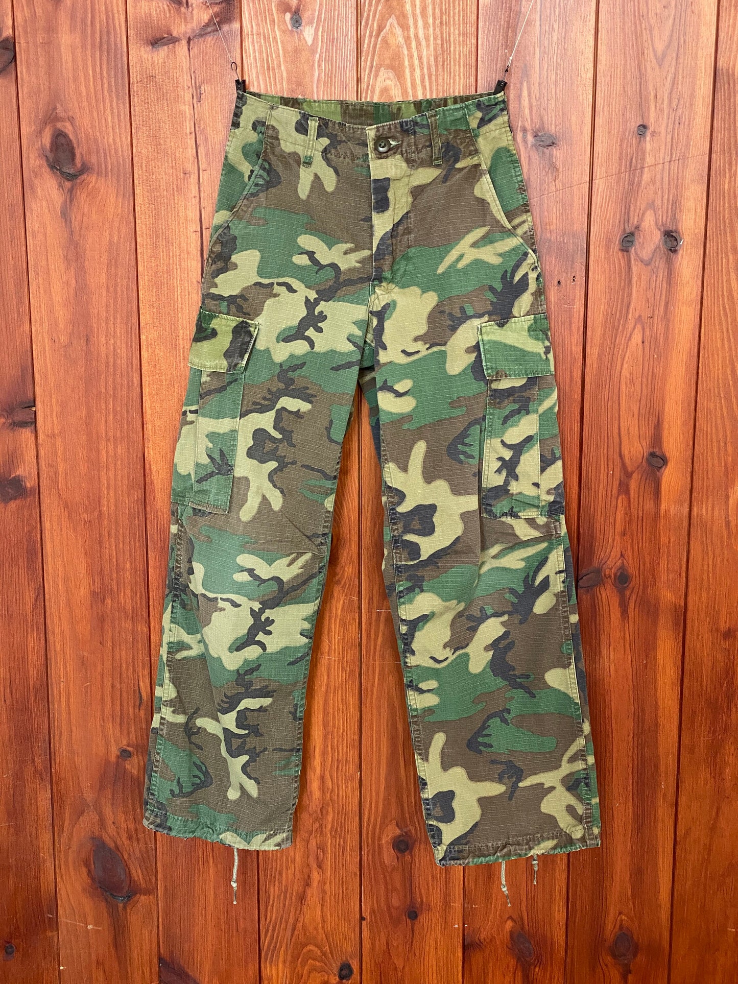 X Small Short . Authentic US Army 1969  camouflage jungle pants.