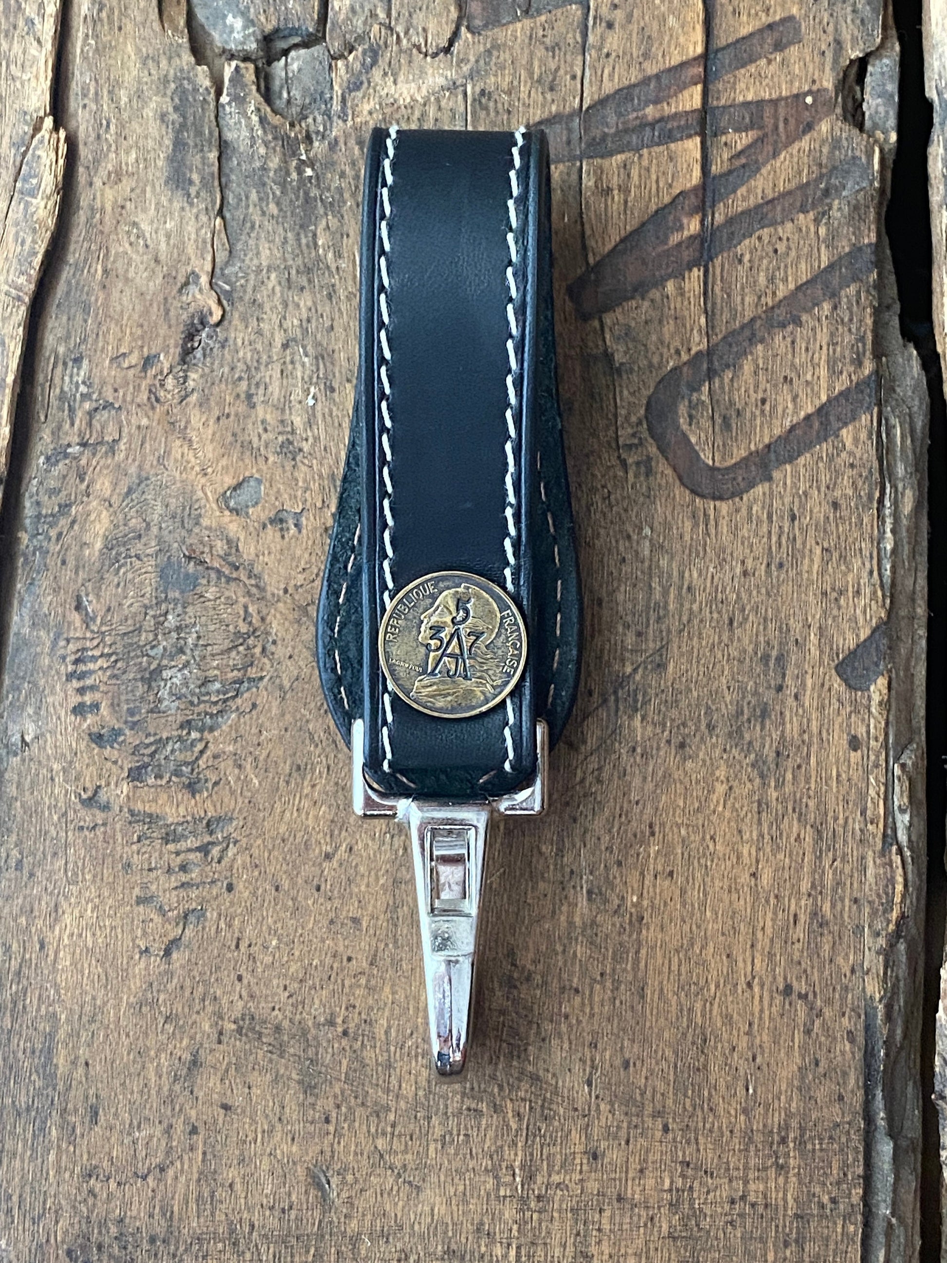 5 cents buffalo nickel black leather key holder - handmade in Barcelona.