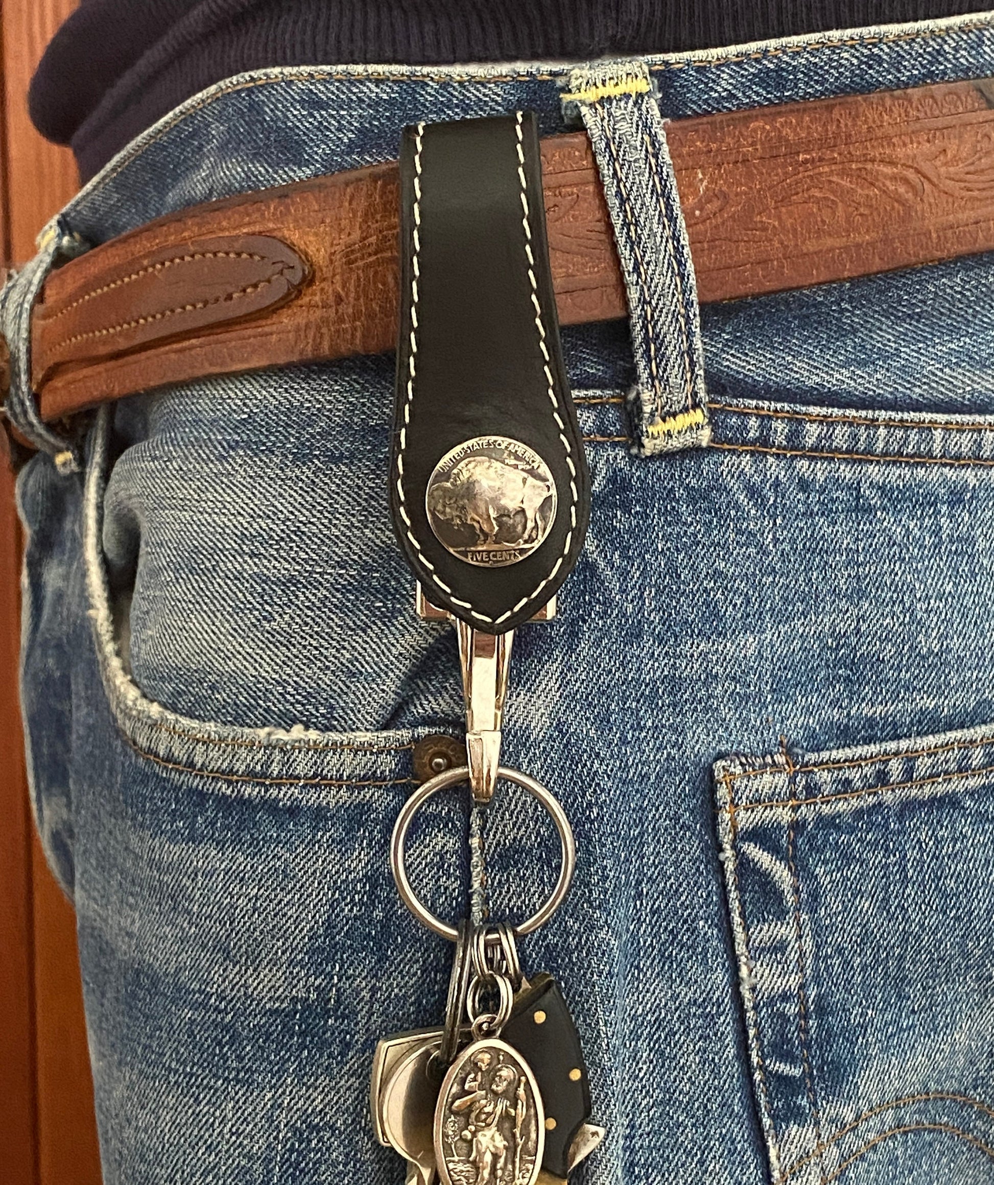 5 cents buffalo nickel black leather key holder - handmade in Barcelona