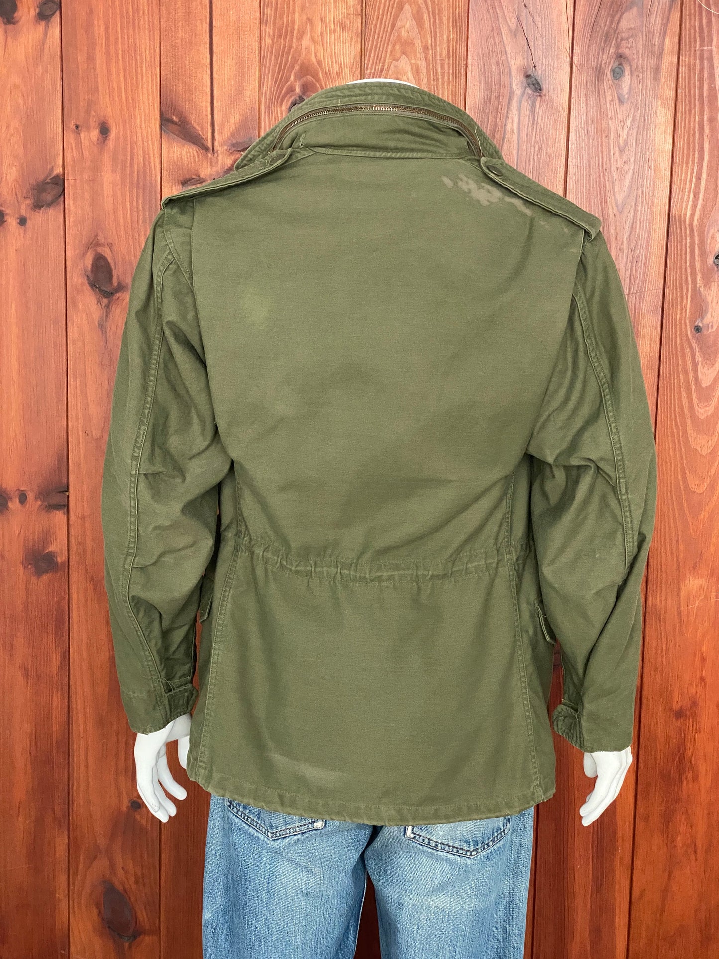 Authentic 90s US Army Vintage M-65 Field Jacket | Classic Military Apparel with Timeless Style and Durability