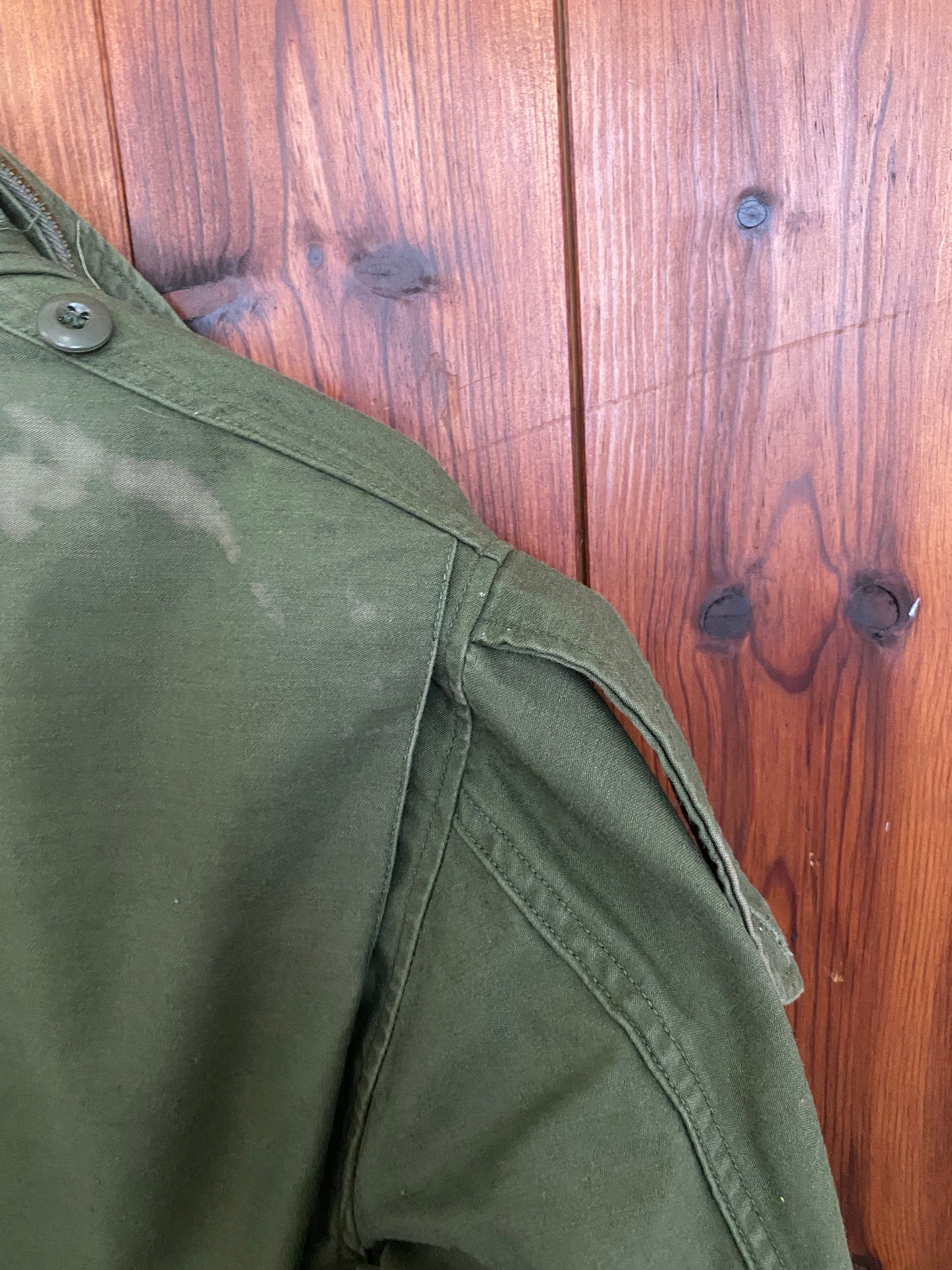 Authentic 90s US Army Vintage M-65 Field Jacket | Classic Military Apparel with Timeless Style and Durability