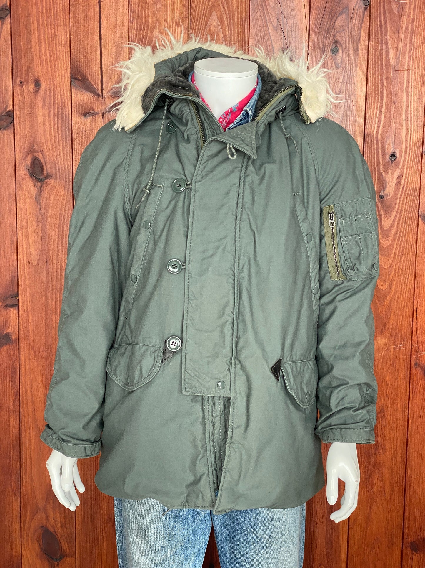 Small. Authentic 1974 US Air Force vintage N-3B extreme cold weather Flyer coat