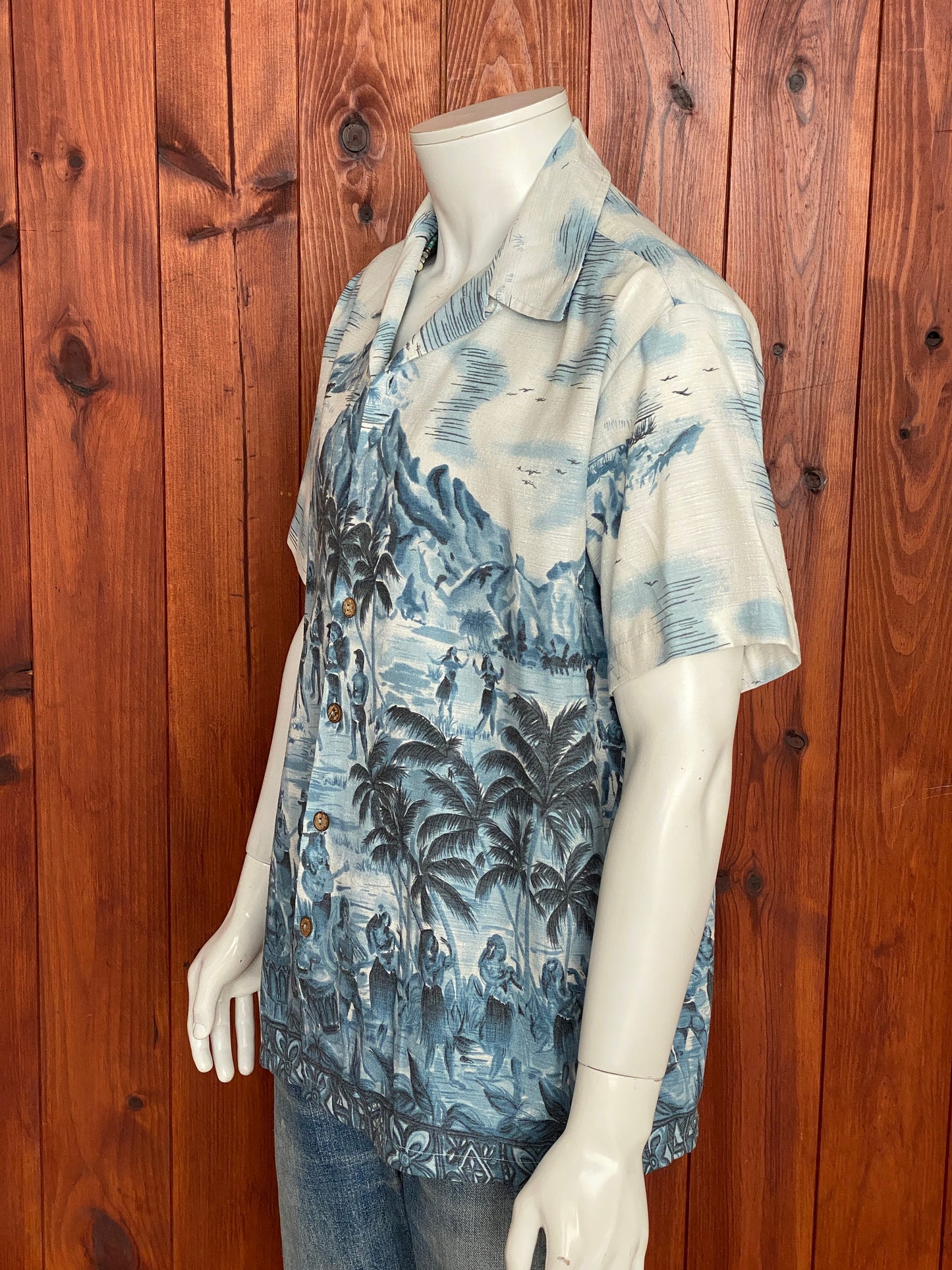 Large vintage 70s Hawaiian thin cotton shirt - retro island style.