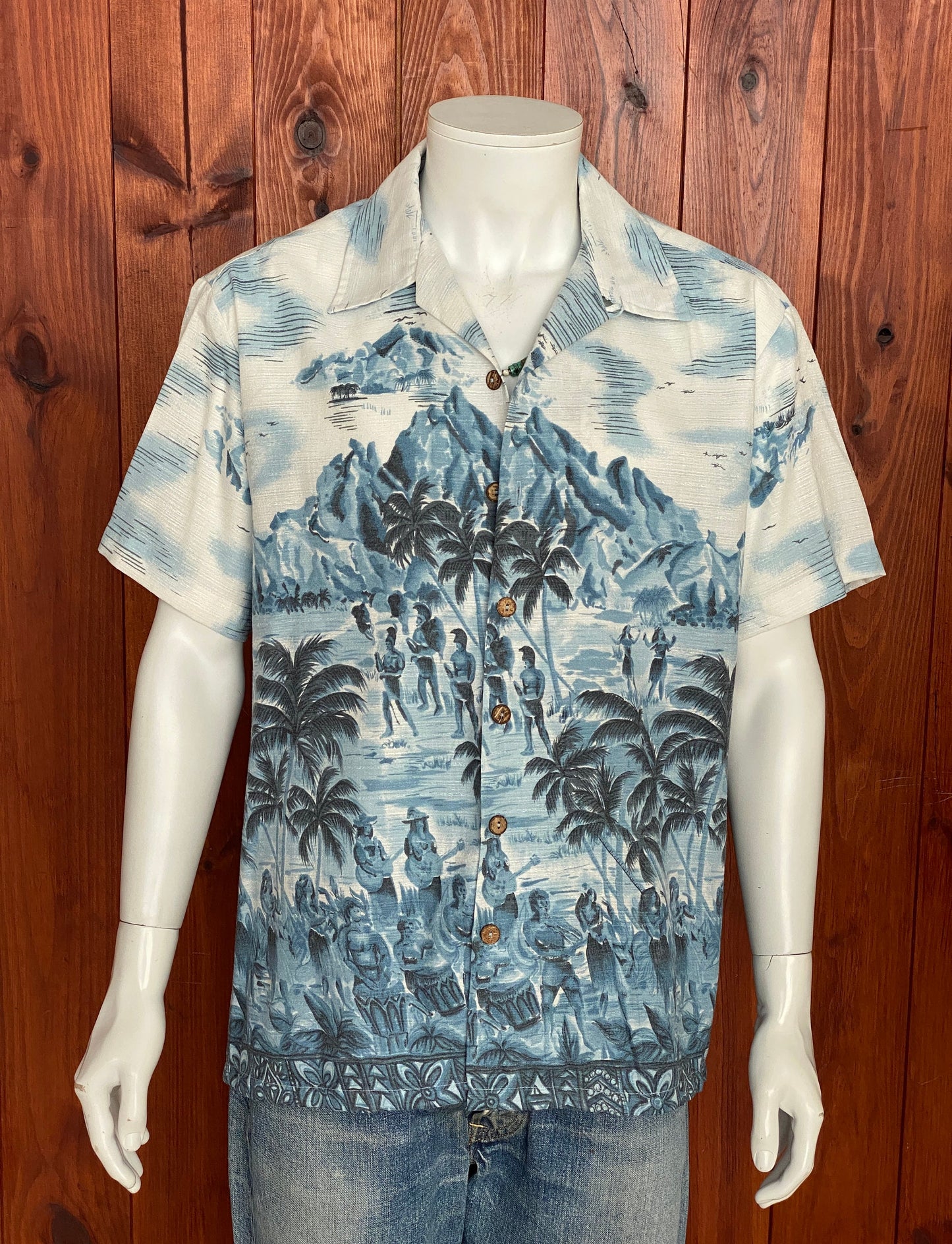 Large vintage 70s Hawaiian thin cotton shirt - retro island style.