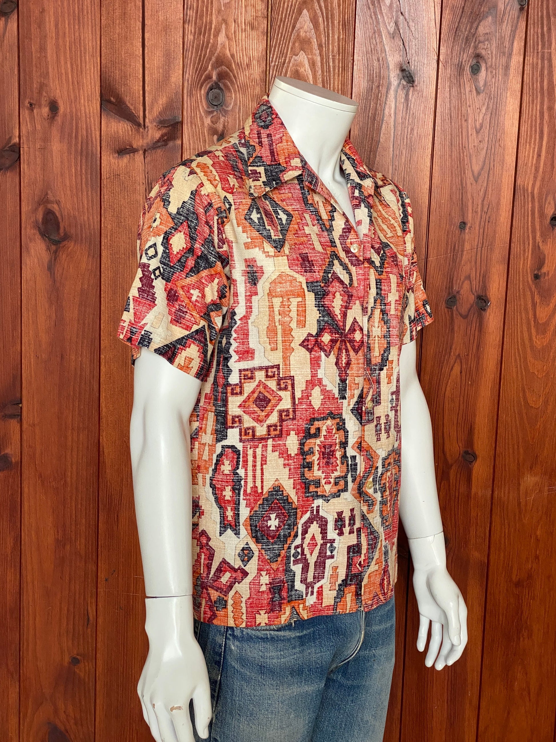 Medium Size Vintage 70s Hawaiian Barkcloth Cotton Shirt - Island Collectible