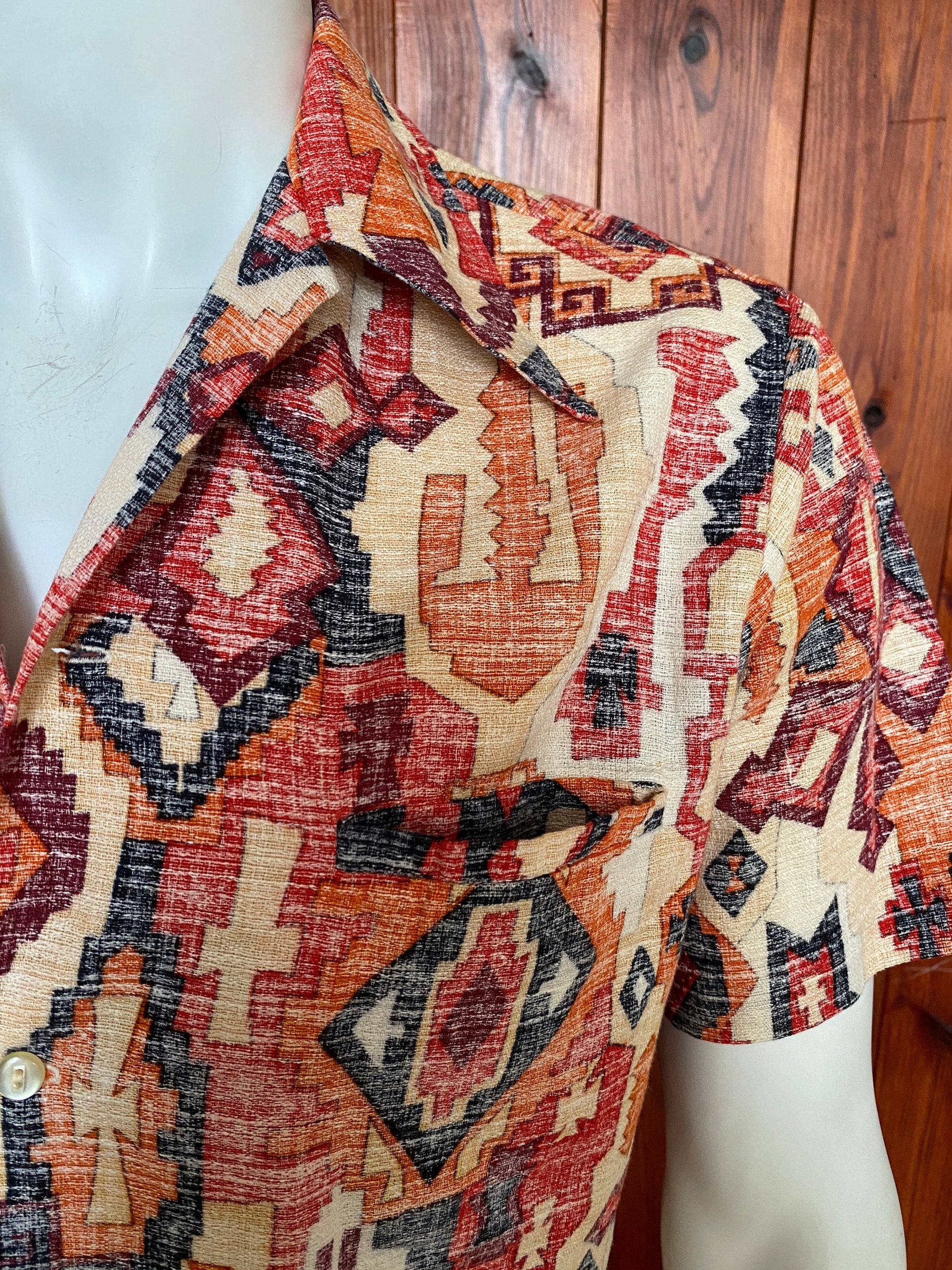 Medium Size Vintage 70s Hawaiian Barkcloth Cotton Shirt - Island Collectible