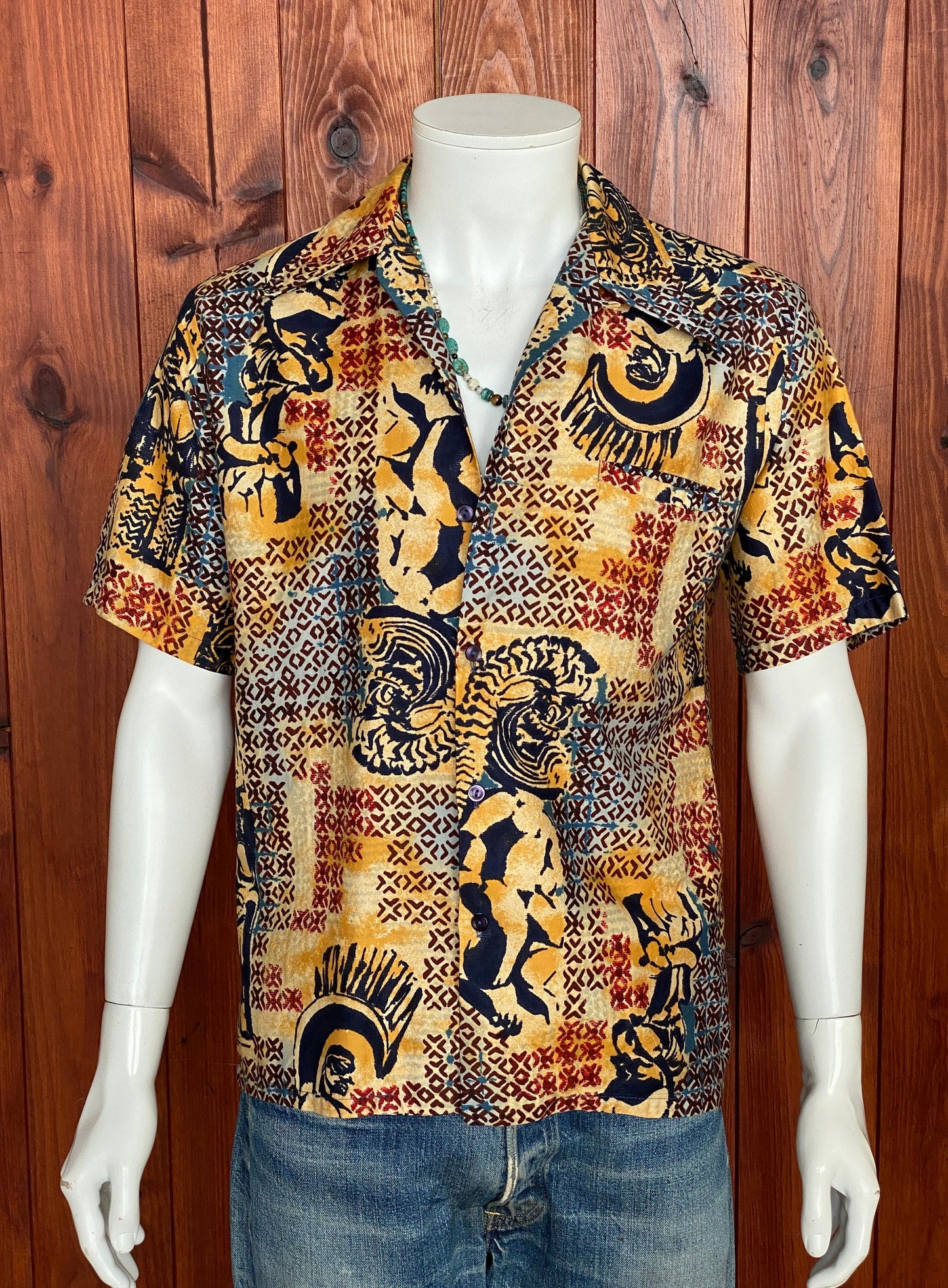 Medium Size Vintage 70s Hawaiian Satin Cotton Shirt - Retro Island CollectibleMedium Size Vintage 70s Hawaiian Satin Cotton Shirt - Retro Island Collectible
