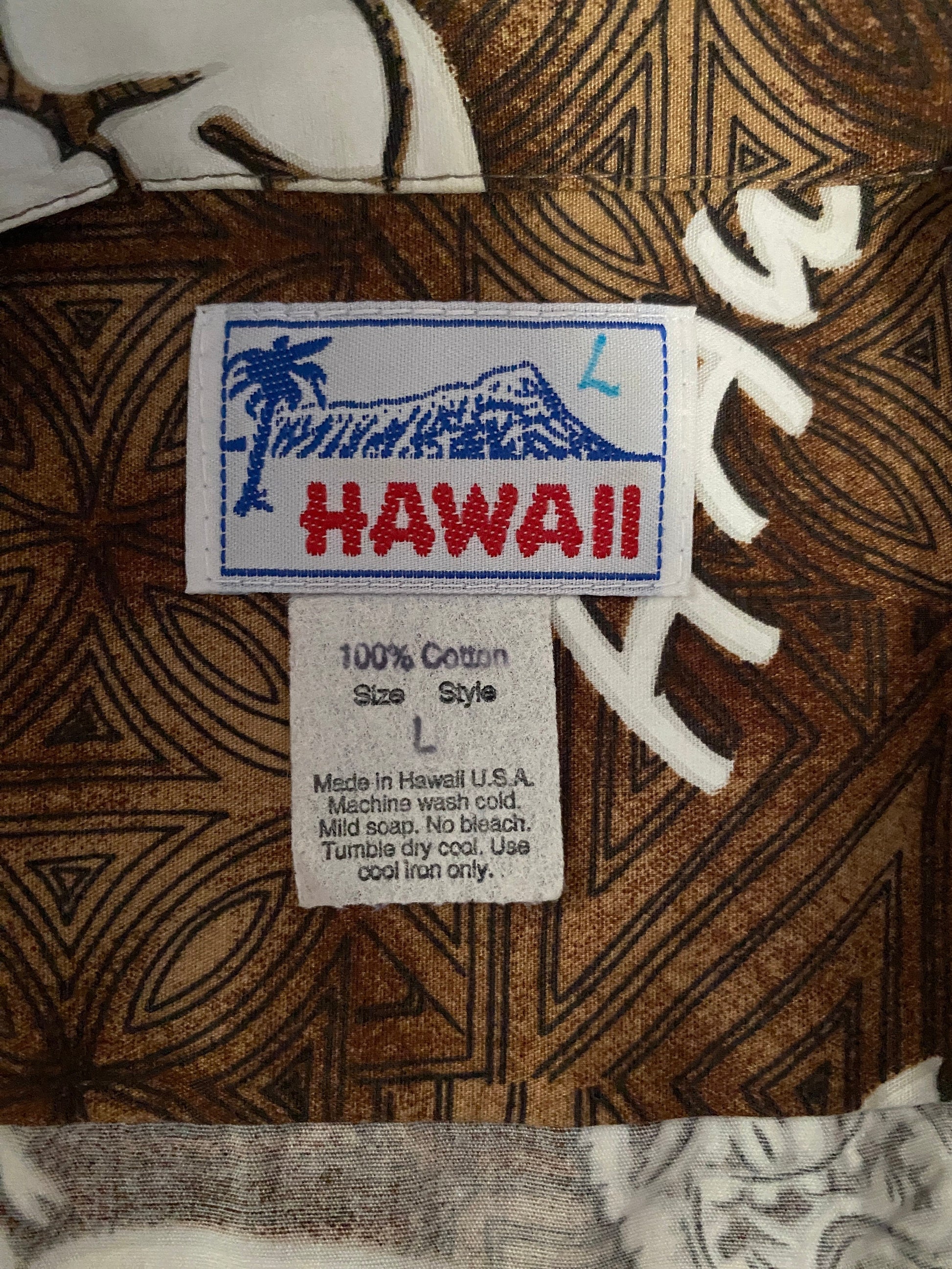 Large vintage 80s Hawaiian cotton shirt made in Hawaii - retro island fashion.