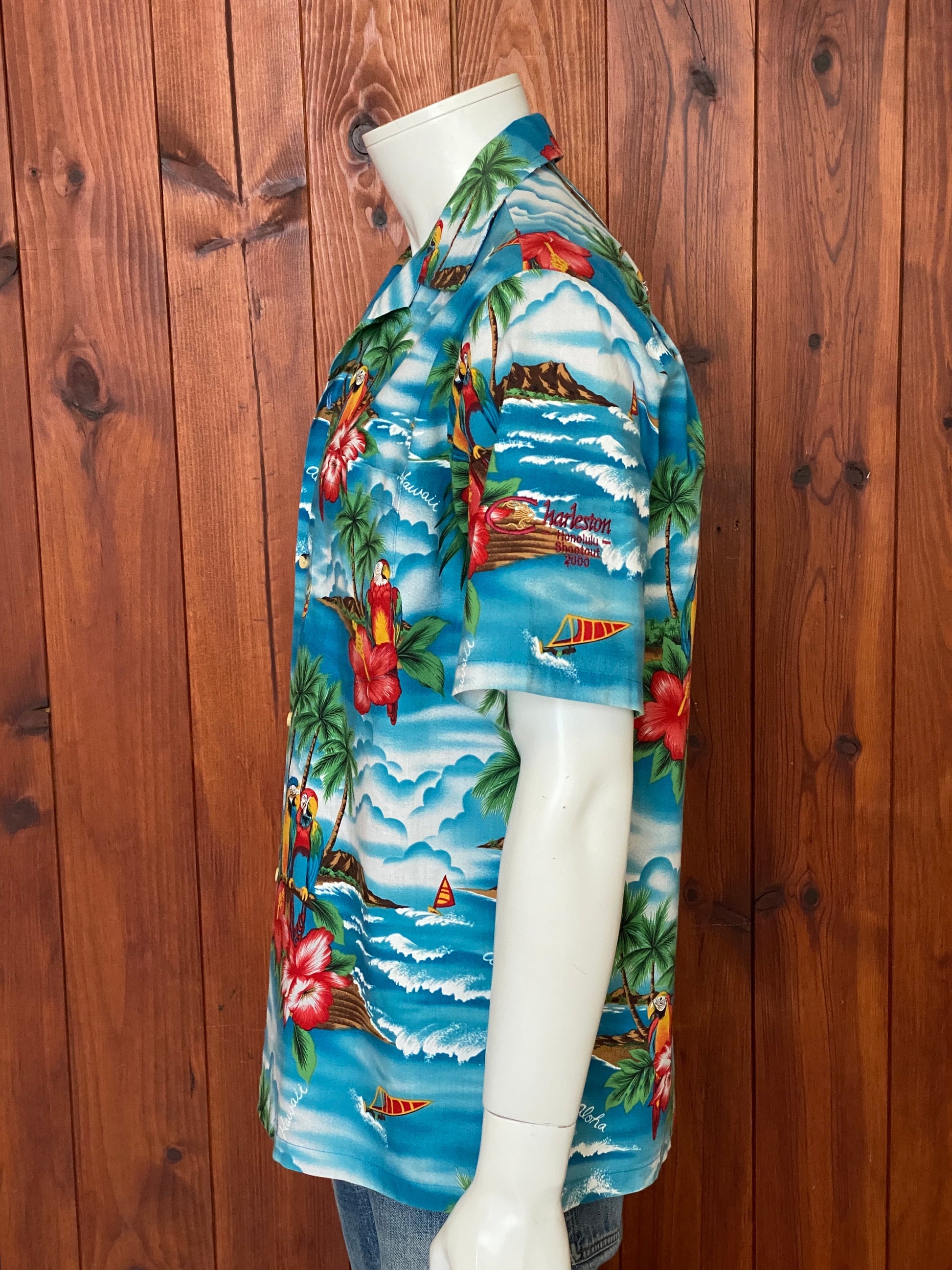 Large vintage 70s Hawaiian thin cotton shirt - retro island style