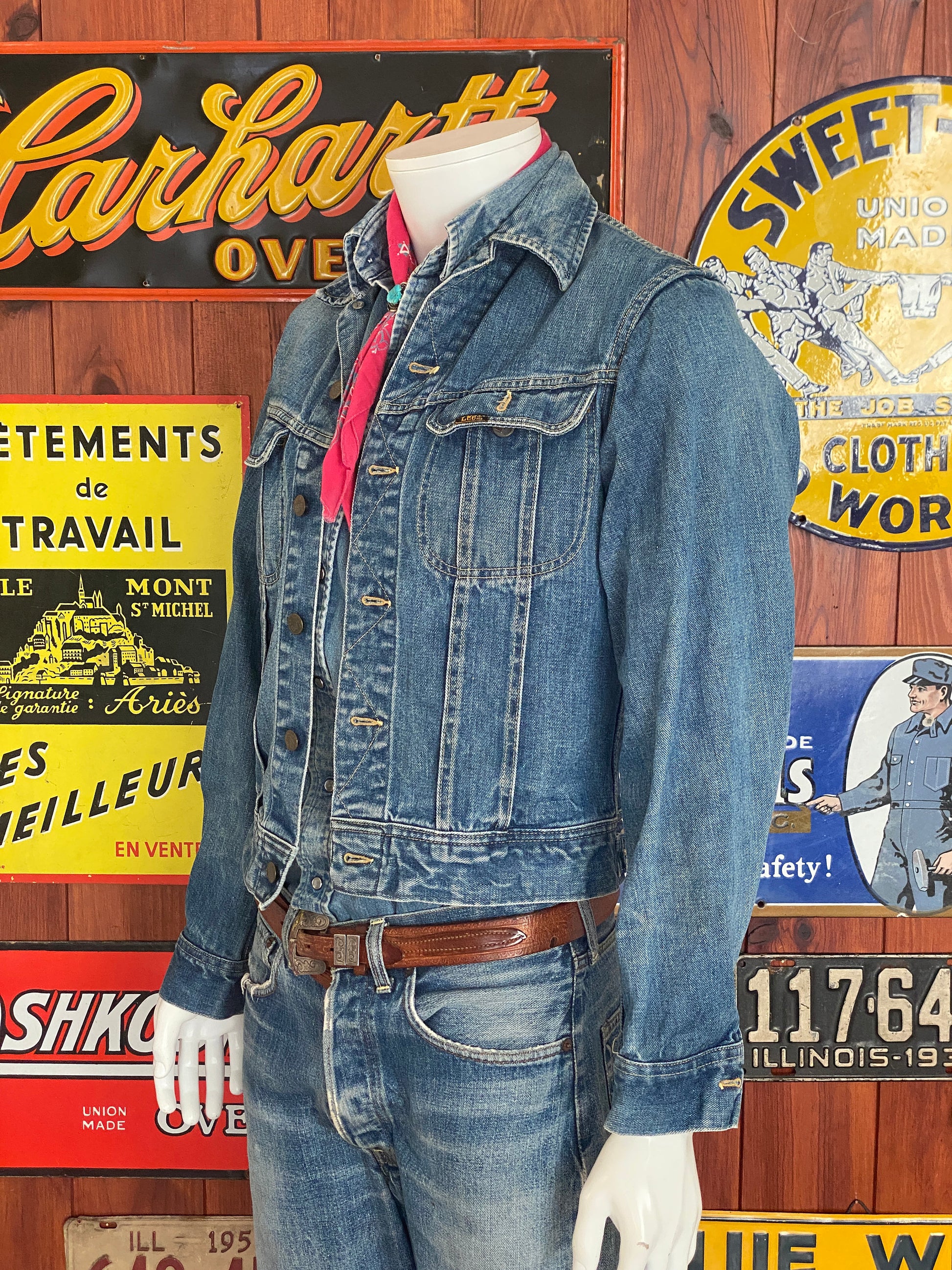 Vintage 70s Lee Union Made jacket, size 38 USA, made in the USA - Classic retro style with superior craftsmanship.