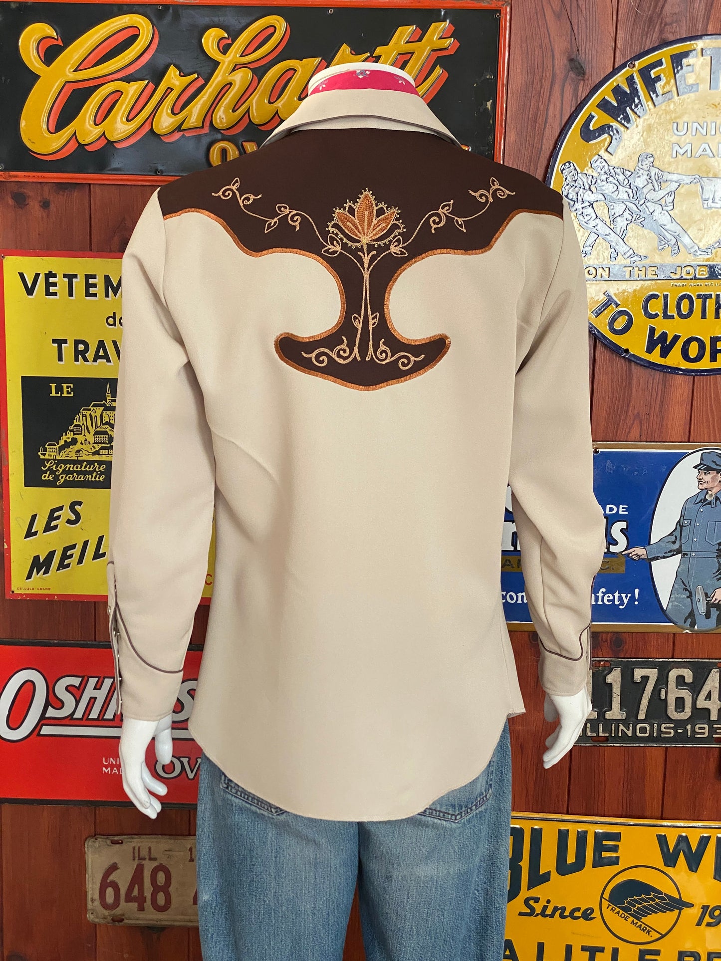 Vintage 70s embroidered H Bar C western shirt, size Medium - Classic Western style with retro charm and unique craftsmanship.