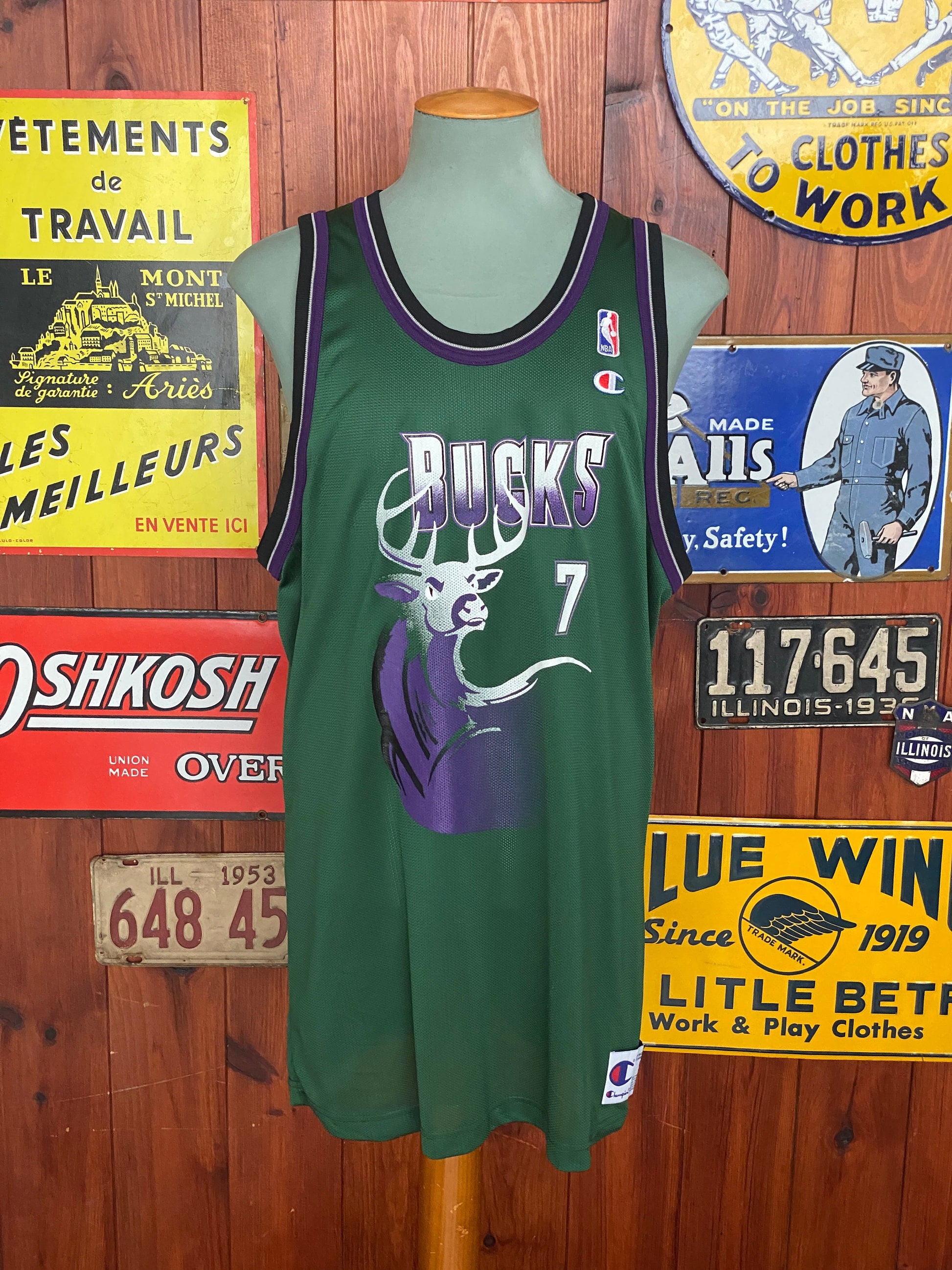 Vintage Bucks NBA #7 Brandon Champion Jersey - Size 52 | Classic Basketball Memorabilia